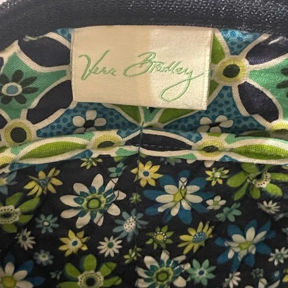 Vera Bradley Green and Blue Quilted Shoulder Bag - Picture 4 of 4